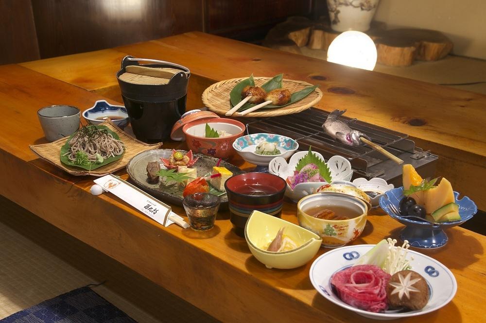 Magokuro Hotel Такаяма Екстериор снимка